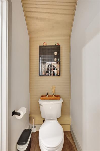 Image 21 of 40 For 424 1st Avenue