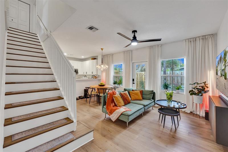 Image 22 of 40 For 424 1st Avenue