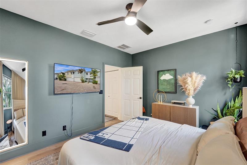 Image 24 of 40 For 424 1st Avenue