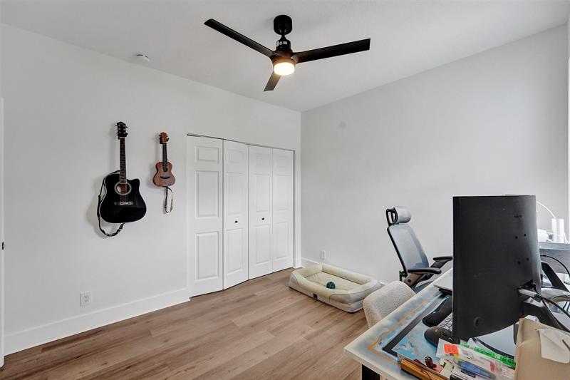 Image 36 of 40 For 424 1st Avenue