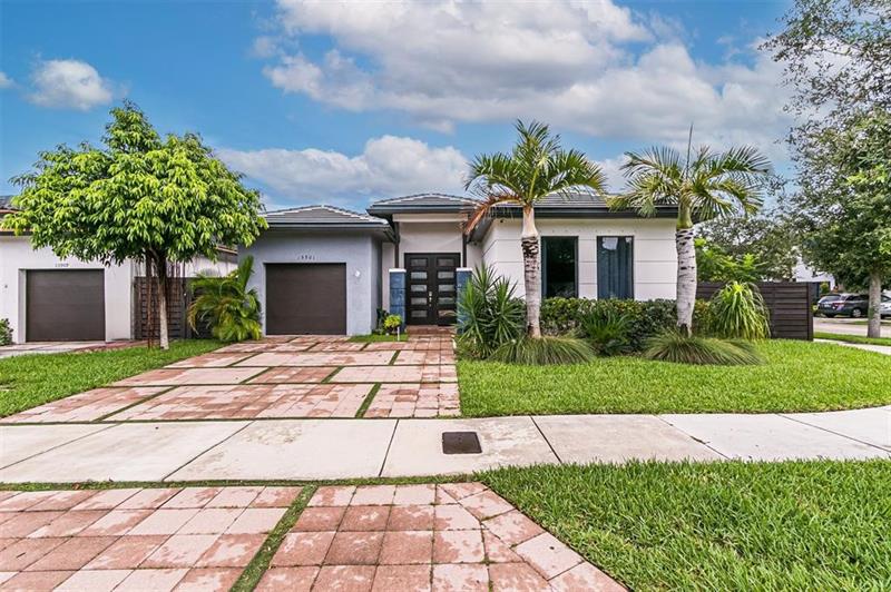Details for 15901 136th Way, Miami, FL 33196