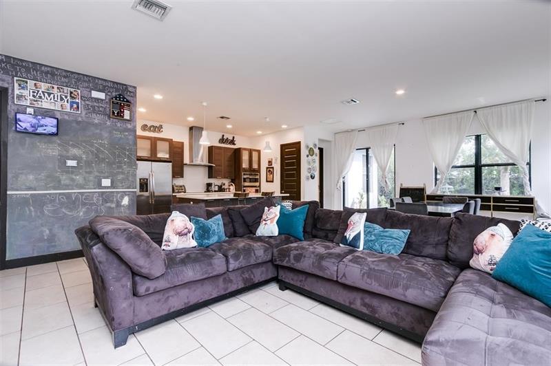 Image 16 of 35 For 15901 136th Way