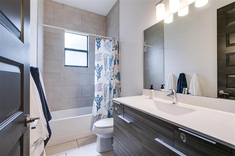 Image 18 of 35 For 15901 136th Way