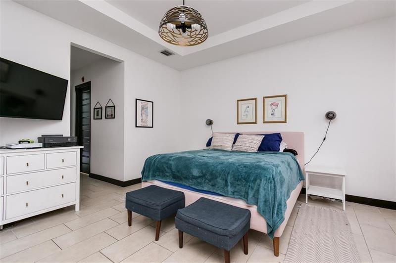 Image 23 of 35 For 15901 136th Way