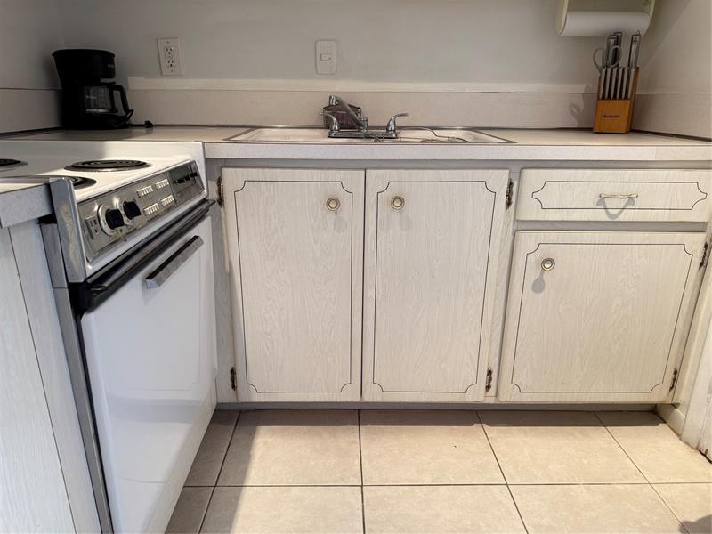 Image 16 of 41 For 412 Cypress Rd  225