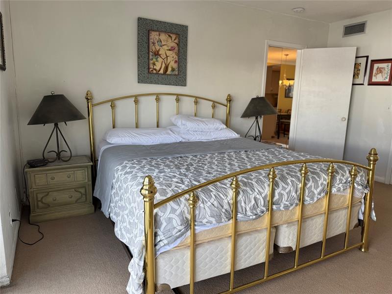 Image 22 of 41 For 412 Cypress Rd  225