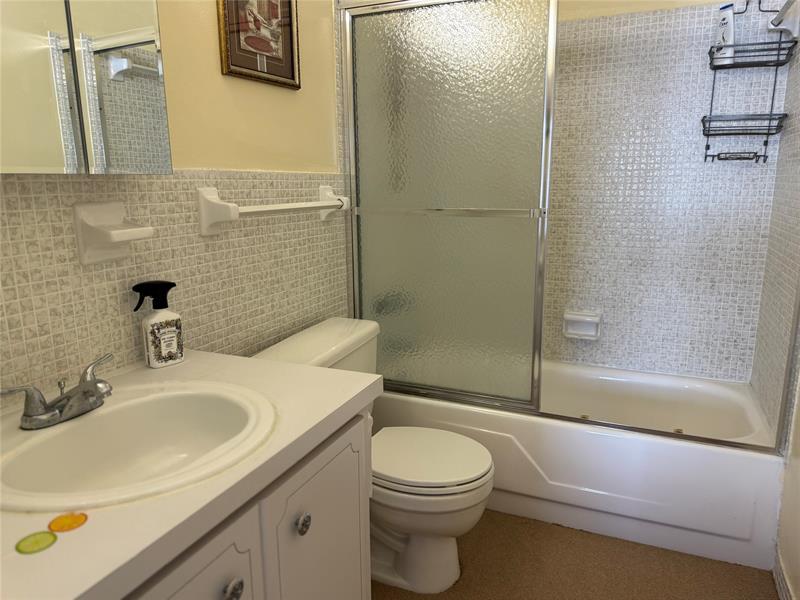 Image 28 of 41 For 412 Cypress Rd  225