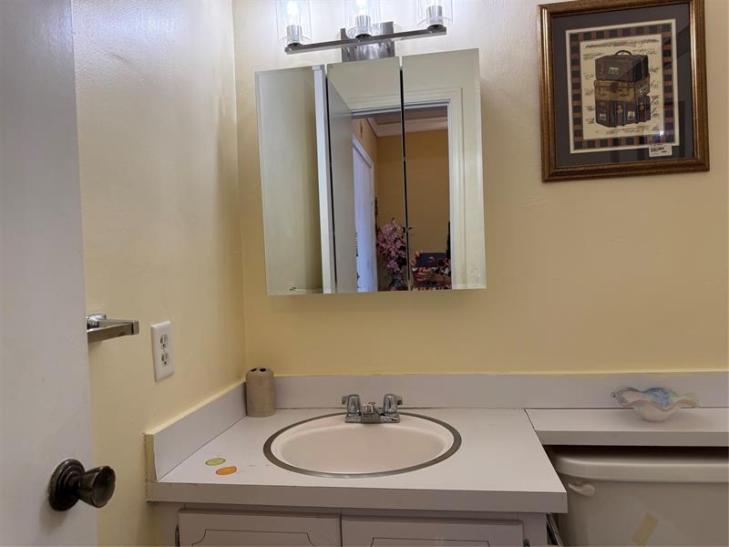 Image 29 of 41 For 412 Cypress Rd  225