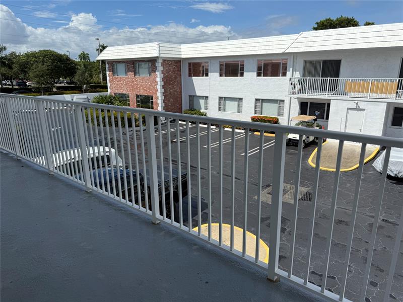 Image 31 of 41 For 412 Cypress Rd  225