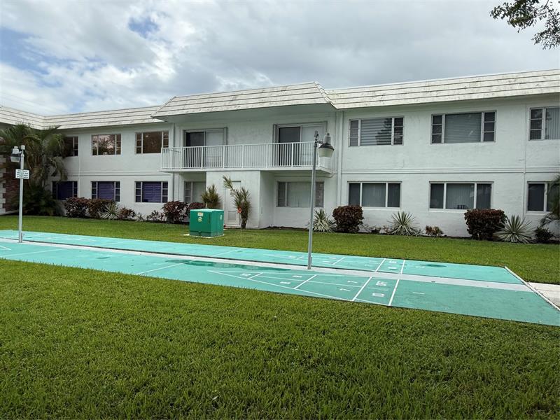 Image 37 of 41 For 412 Cypress Rd  225