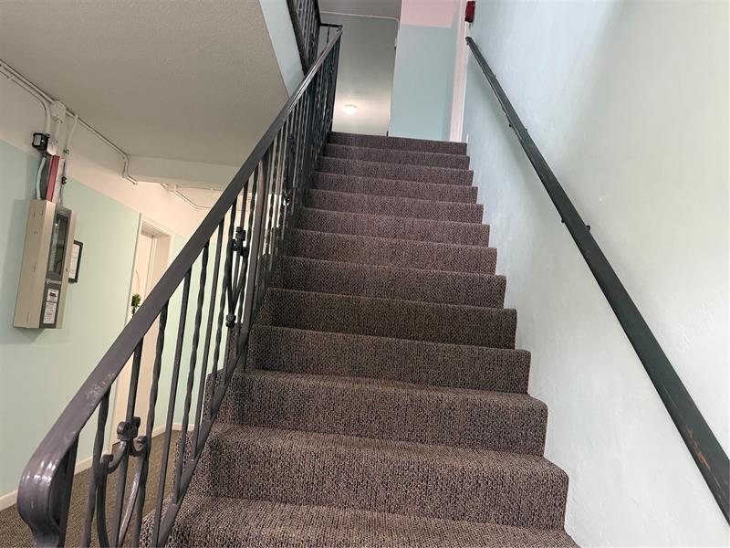 Image 4 of 41 For 412 Cypress Rd  225