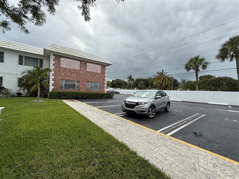 Image 41 of 41 For 412 Cypress Rd  225