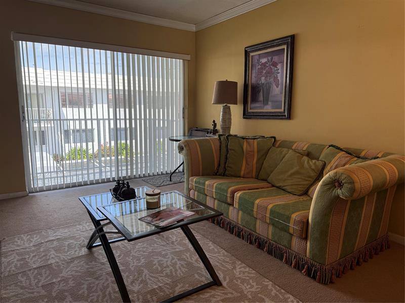 Image 5 of 41 For 412 Cypress Rd  225