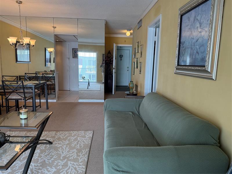 Image 8 of 41 For 412 Cypress Rd  225