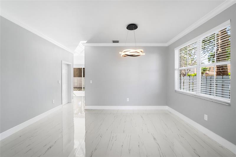 Image 11 of 51 For 15580 49th Ct