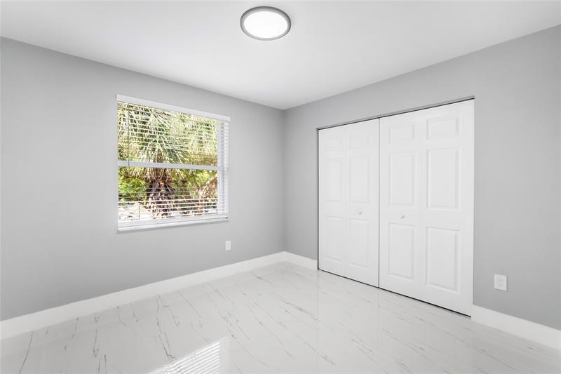 Image 23 of 51 For 15580 49th Ct