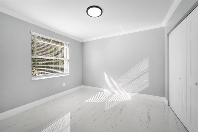 Image 24 of 51 For 15580 49th Ct