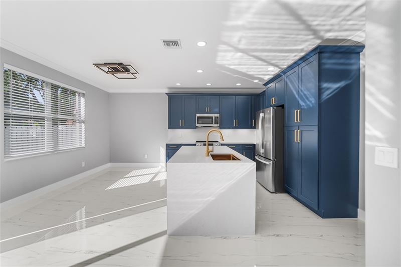 Image 26 of 51 For 15580 49th Ct