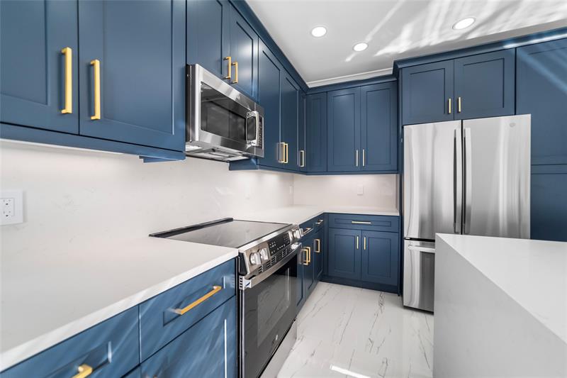 Image 27 of 51 For 15580 49th Ct