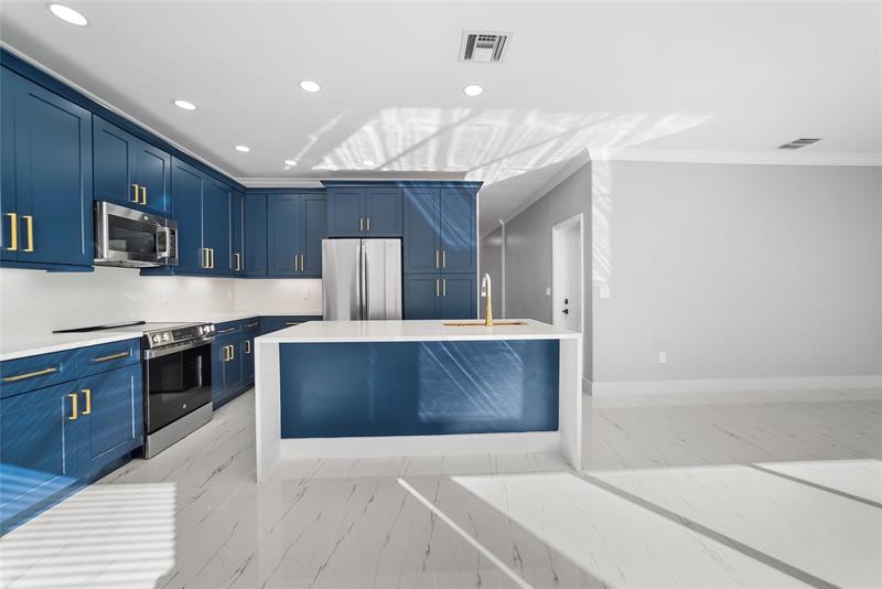 Image 29 of 51 For 15580 49th Ct