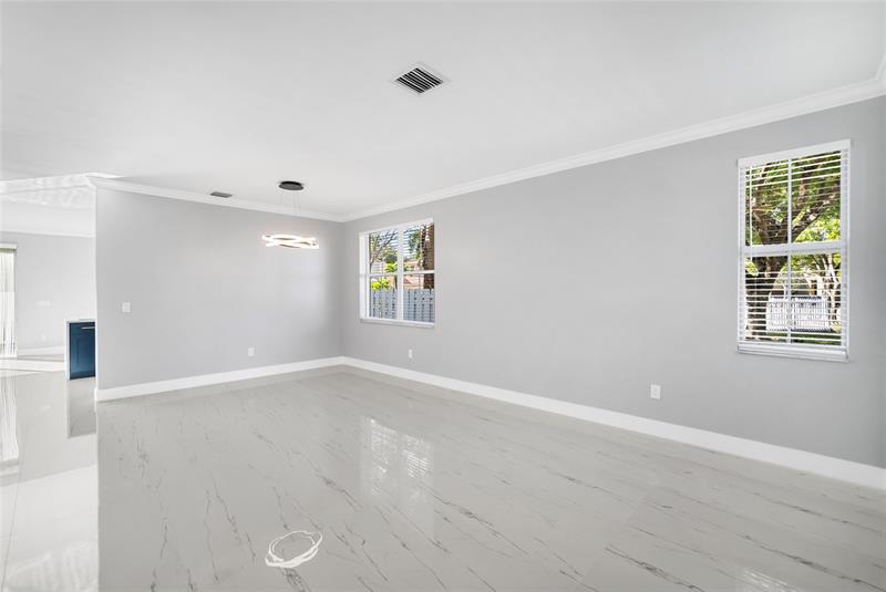 Image 37 of 51 For 15580 49th Ct