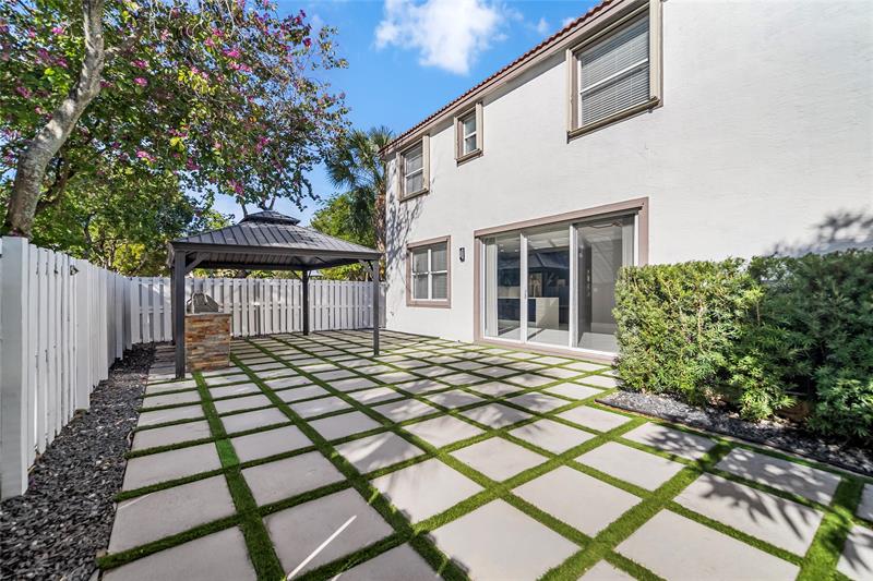 Image 42 of 51 For 15580 49th Ct