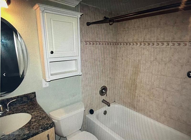 Image 15 of 15 For 811 14th Pl  3