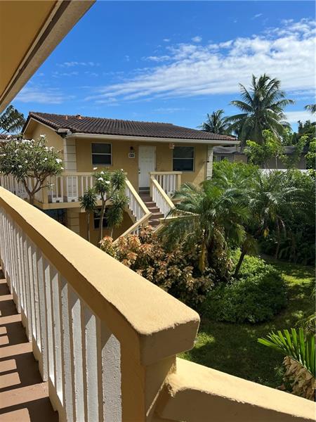 Image 4 of 15 For 811 14th Pl  3