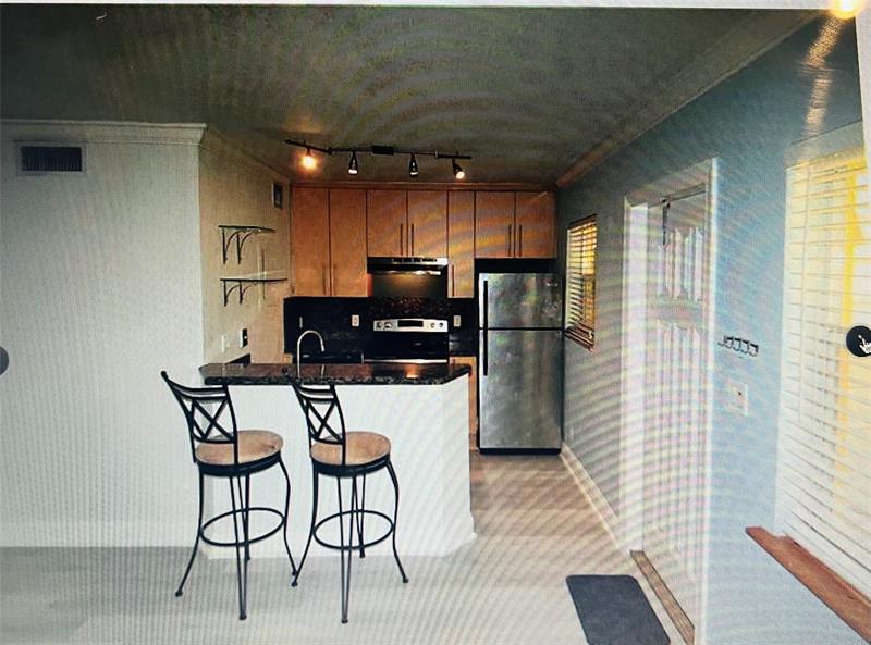 Image 8 of 15 For 811 14th Pl  3