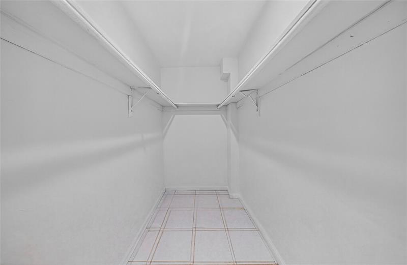 Image 13 of 21 For 199 Mcnab Rd  107