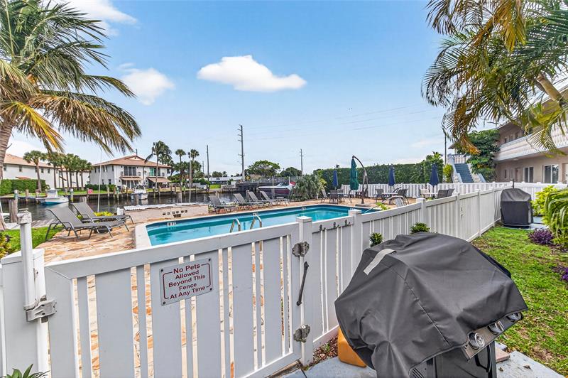 Image 14 of 21 For 199 Mcnab Rd  107