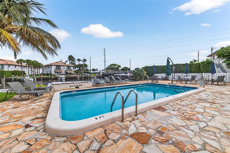 Image 15 of 21 For 199 Mcnab Rd  107