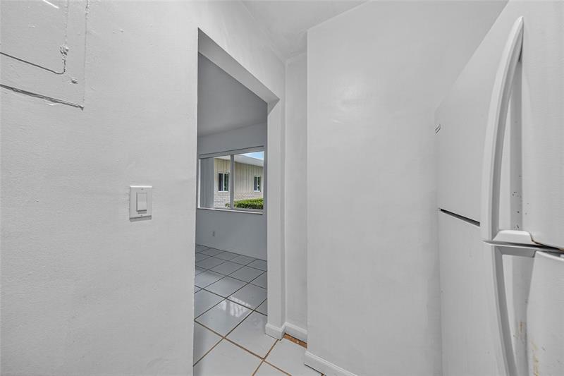 Image 6 of 21 For 199 Mcnab Rd  107