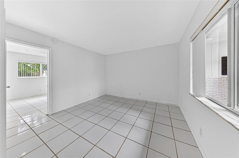 Image 8 of 21 For 199 Mcnab Rd  107