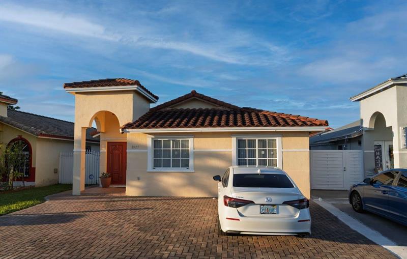 Details for 8927 111th Ter, Hialeah, FL 33018