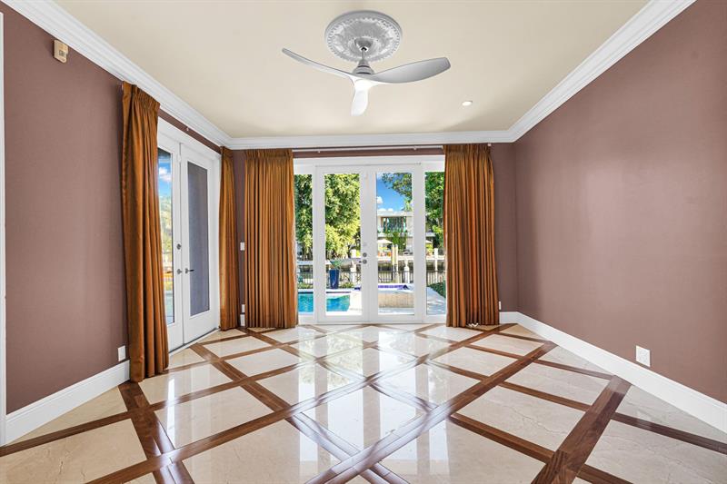 Image 19 of 42 For 56 Fiesta Way