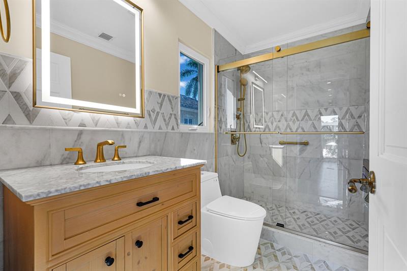 Image 32 of 42 For 56 Fiesta Way