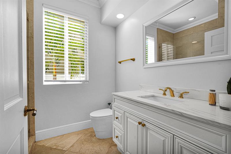 Image 34 of 42 For 56 Fiesta Way