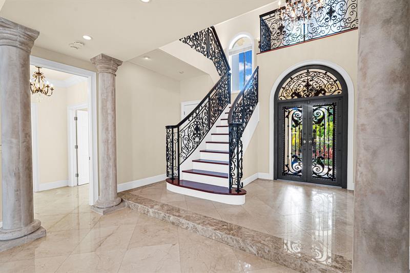 Image 9 of 42 For 56 Fiesta Way