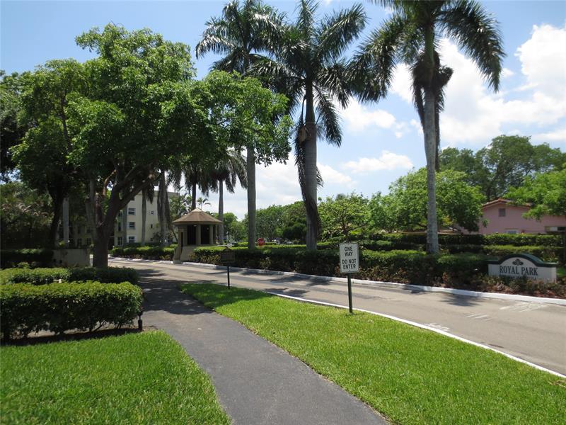 Details for 102 Royal Park Dr  3f, Oakland Park, FL 33309