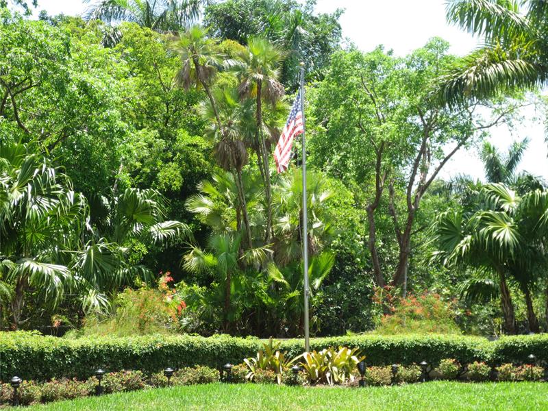 Image 3 of 18 For 102 Royal Park Dr  3f