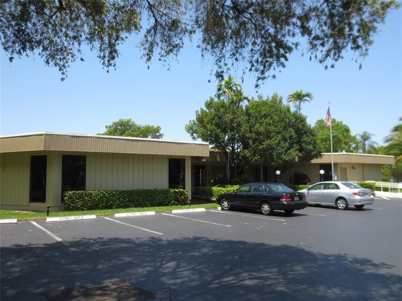 Image 8 of 18 For 102 Royal Park Dr  3f