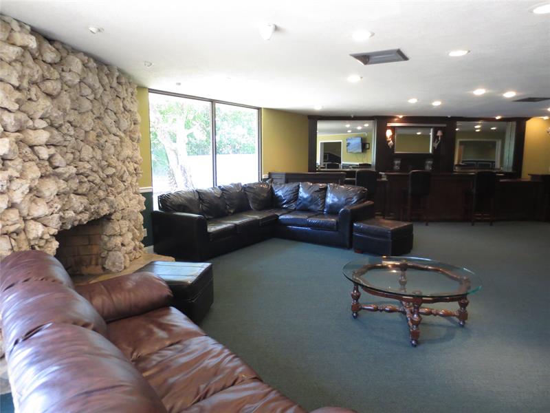 Image 9 of 18 For 102 Royal Park Dr  3f