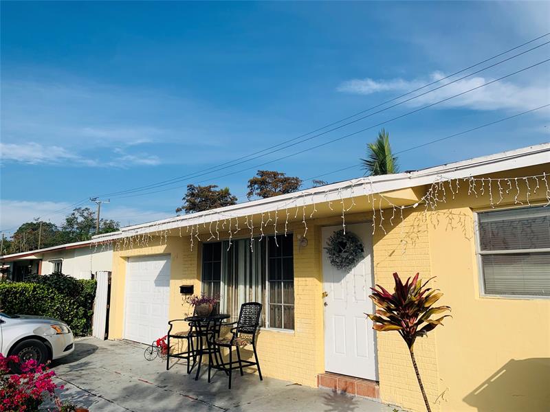 Image 3 of 9 For 6231 8th St  