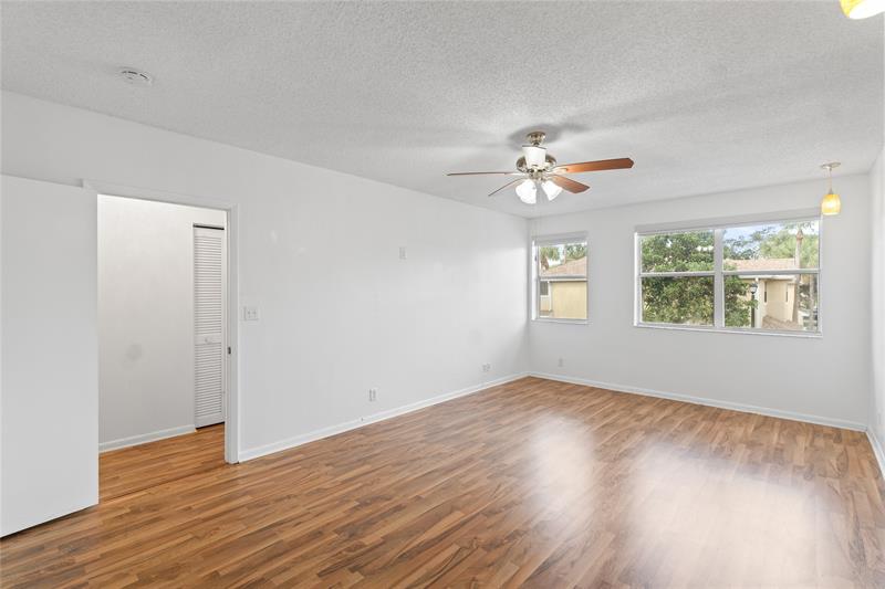 Image 23 of 33 For 9580 2nd Ct  9580