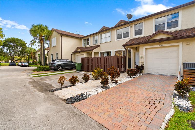 Image 29 of 33 For 9580 2nd Ct  9580