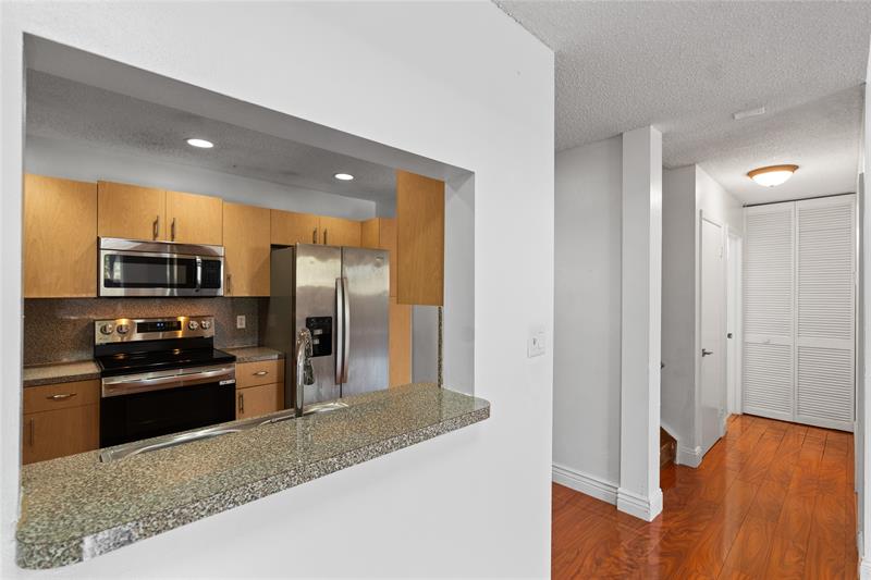 Image 8 of 33 For 9580 2nd Ct  9580