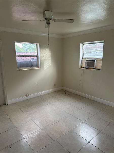 Image 3 of 4 For 1812 Fern Rd