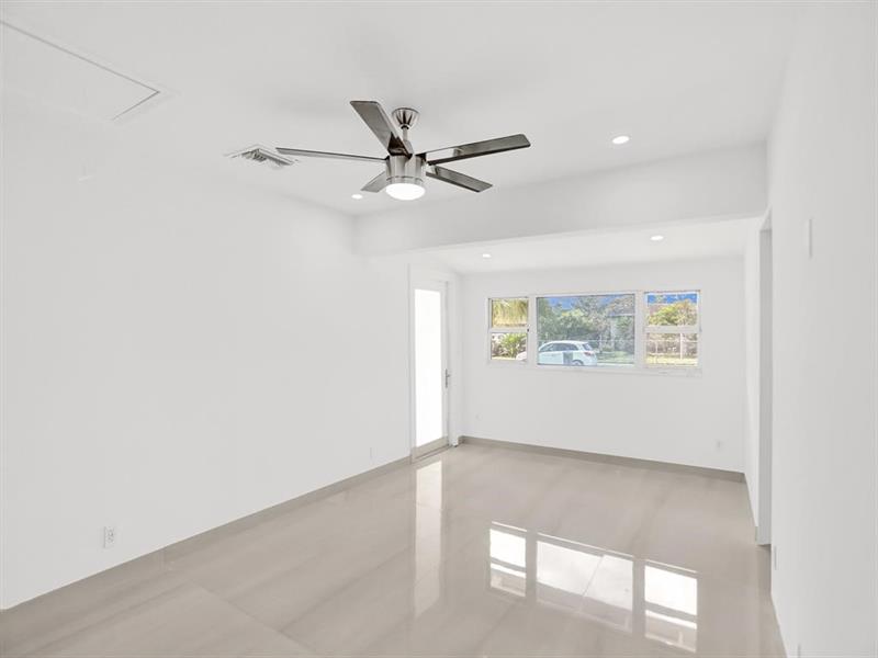 Image 10 of 29 For 4530 34th Dr