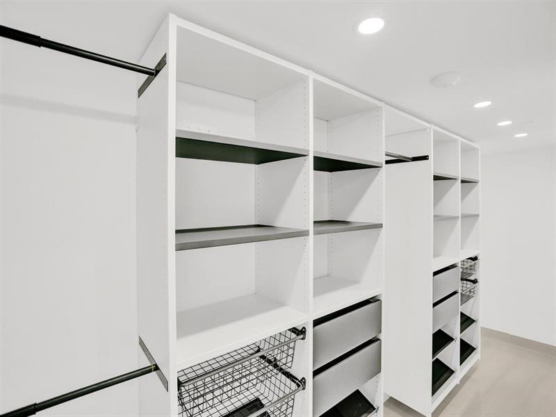 Image 11 of 29 For 4530 34th Dr